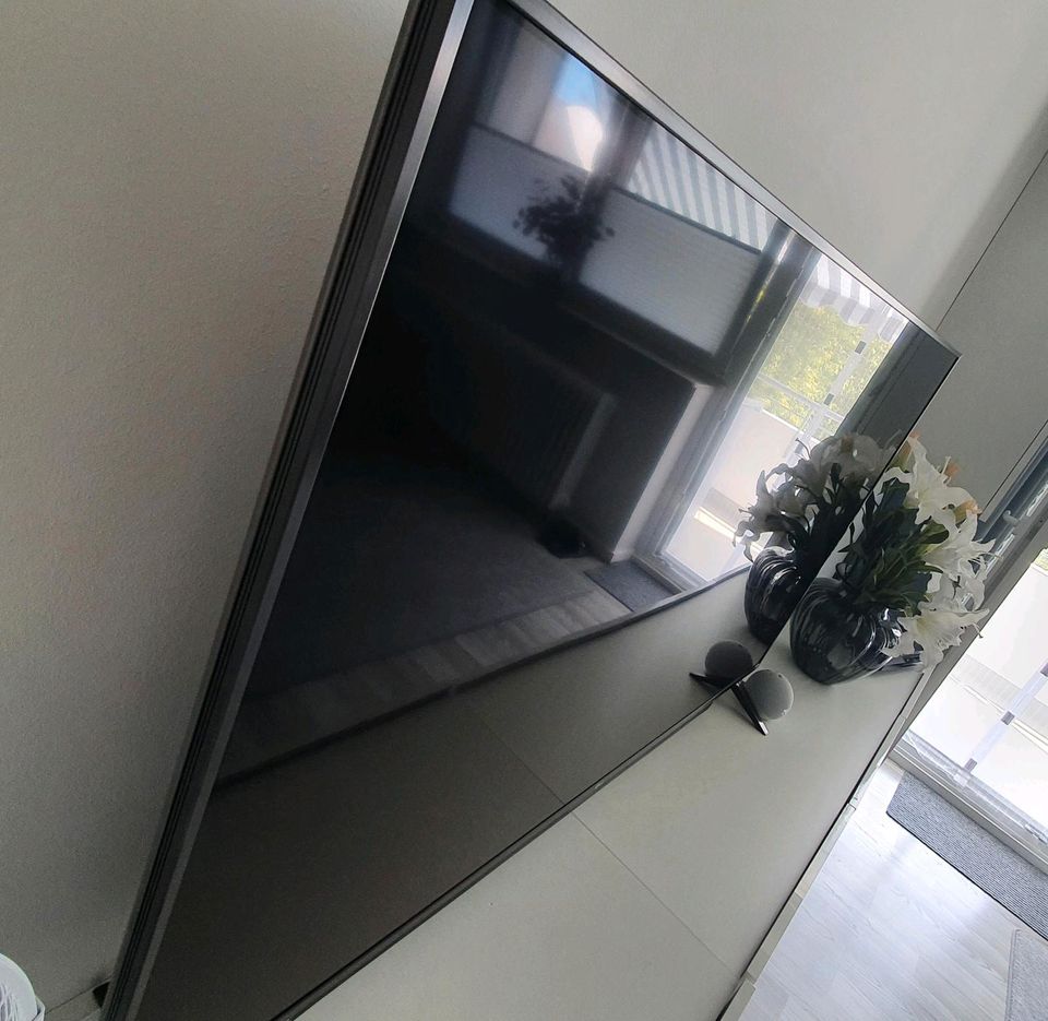 LG*smart TV* UHD* 55 zoll* schwarz in Hamburg