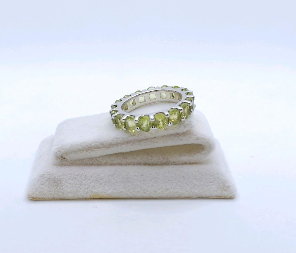 Neuwertiger Silber 925er Ring mit Peridot, Silberring in Berlin