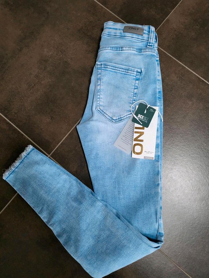 Wunderschöne Jeans von Only Vintage Look  XXXS 30 bzw  XXS /32 in Bad Lobenstein