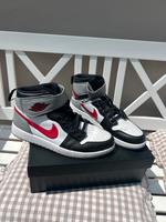 Nike Air Jordan 1 HI FLYEASE 12/ 46 neuwertig Nordrhein-Westfalen - Remscheid Vorschau