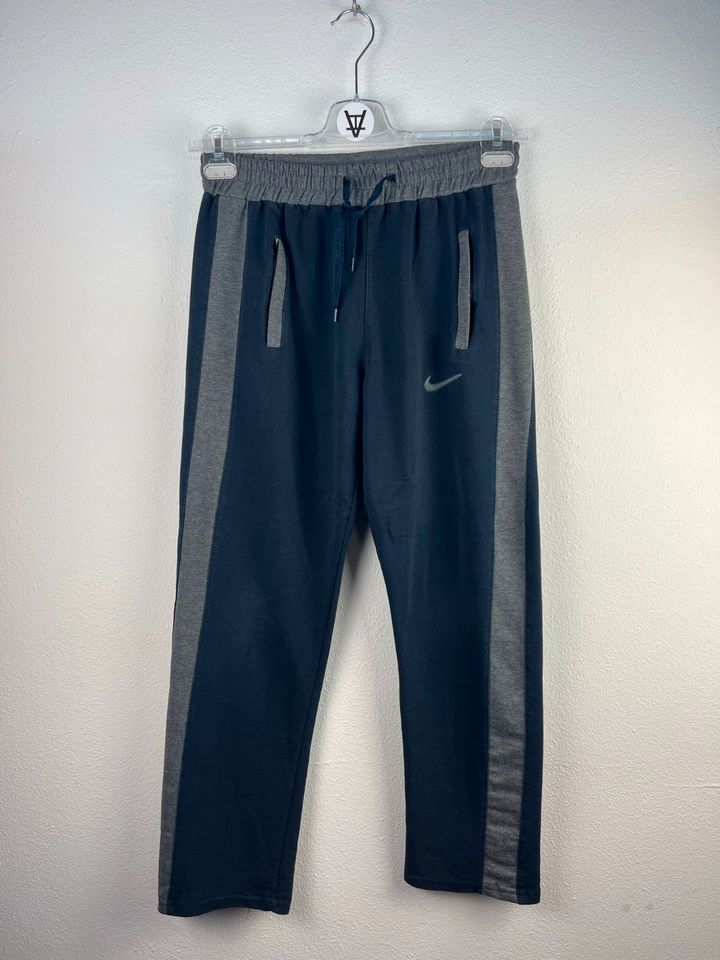 Vintage Nike Jogginghose - Retro Trainingshose -Oldschool - Gr. M in  Niedersachsen - Neuenhaus | eBay Kleinanzeigen ist jetzt Kleinanzeigen