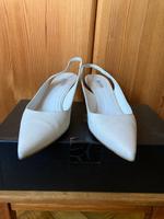 Hugo Boss Slingpumps Leder beige 38 Sachsen-Anhalt - Magdeburg Vorschau