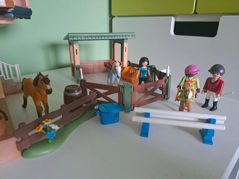 Playmobil Haus  Lucky , Spirit und Freunde in Werneuchen