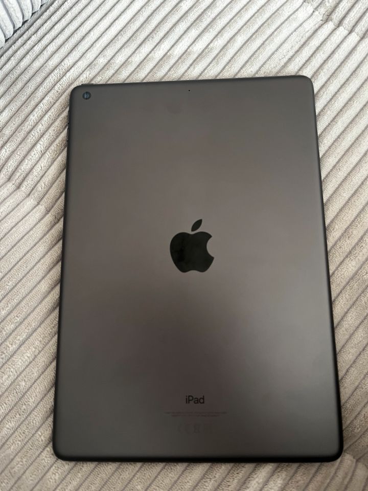 iPad wie neu schwarz 9. Generation in Bremen