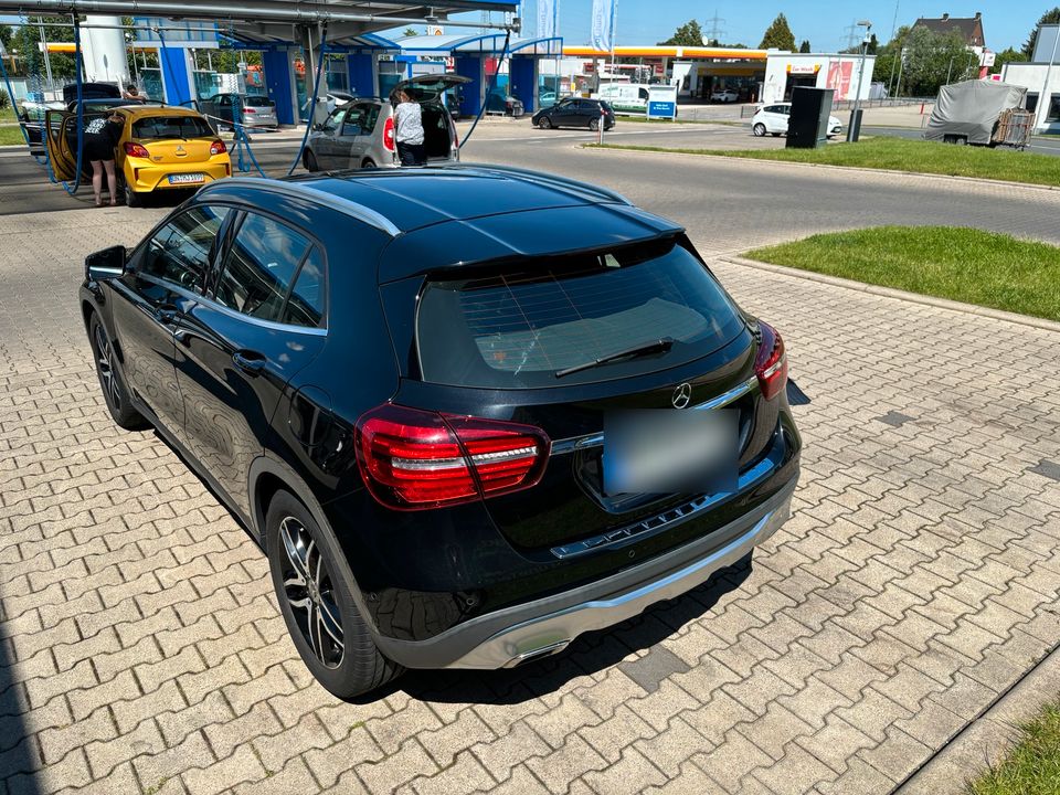 Mercedes GLA 250 in Unna