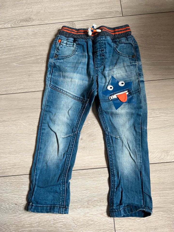 Bekleidungspaket Jeans Junge 92 in Kronau