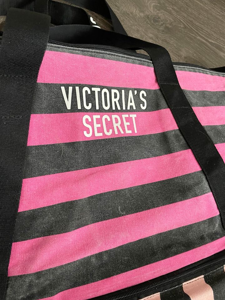 Tasche Victoria‘s Secret in München