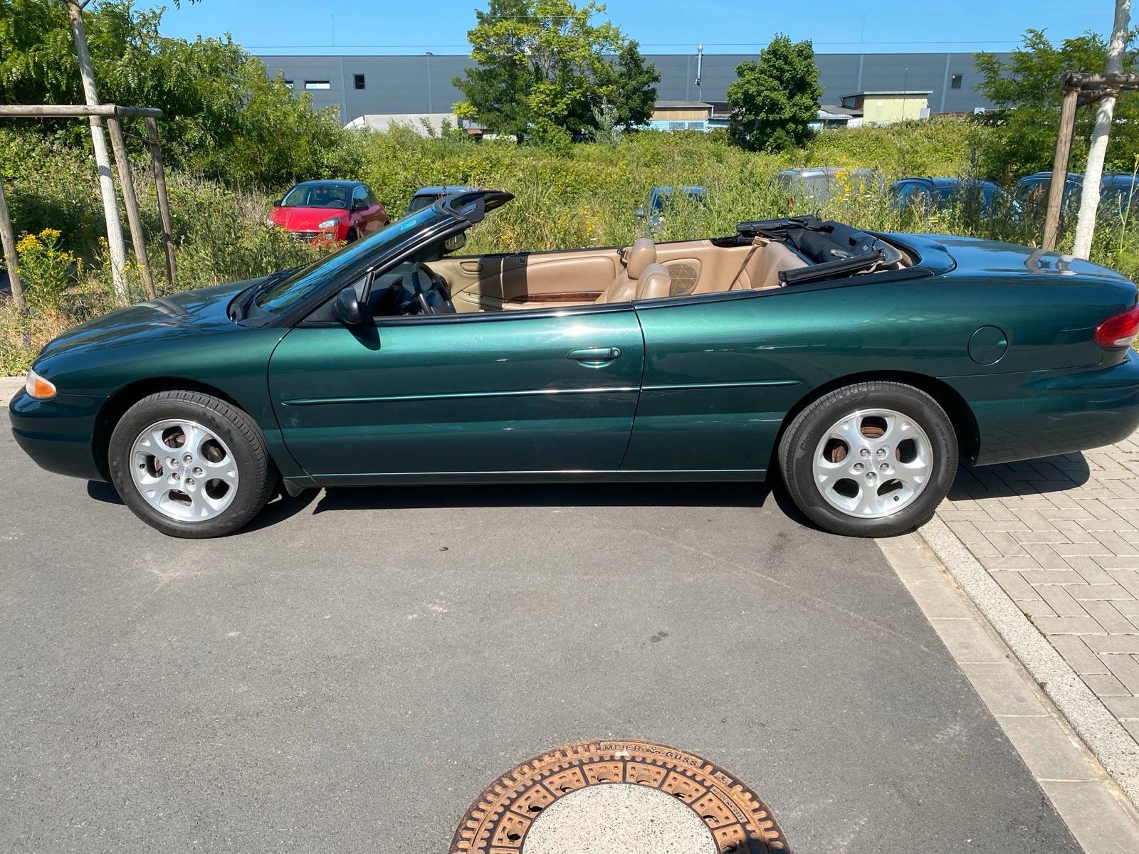 Abbildung des Autos Chrysler Stratus Cabrio …