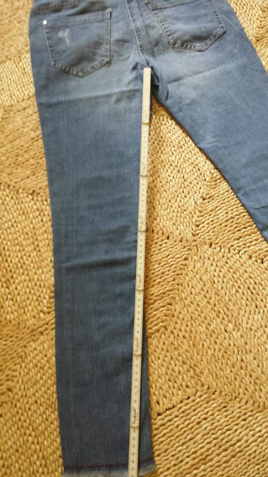 Jeans slim Blumen Stickerei blau in Großhansdorf