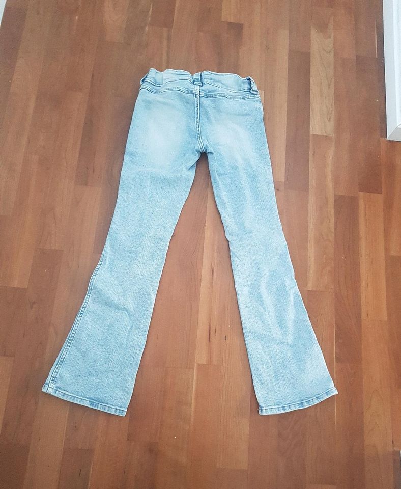 H&m jeans 152 bootcut leg w. Neu hellblau in Freising