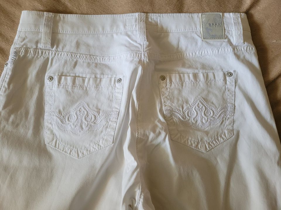 Brax Capri Jeans, Größe 40, weiß, neuwertig in Bielefeld