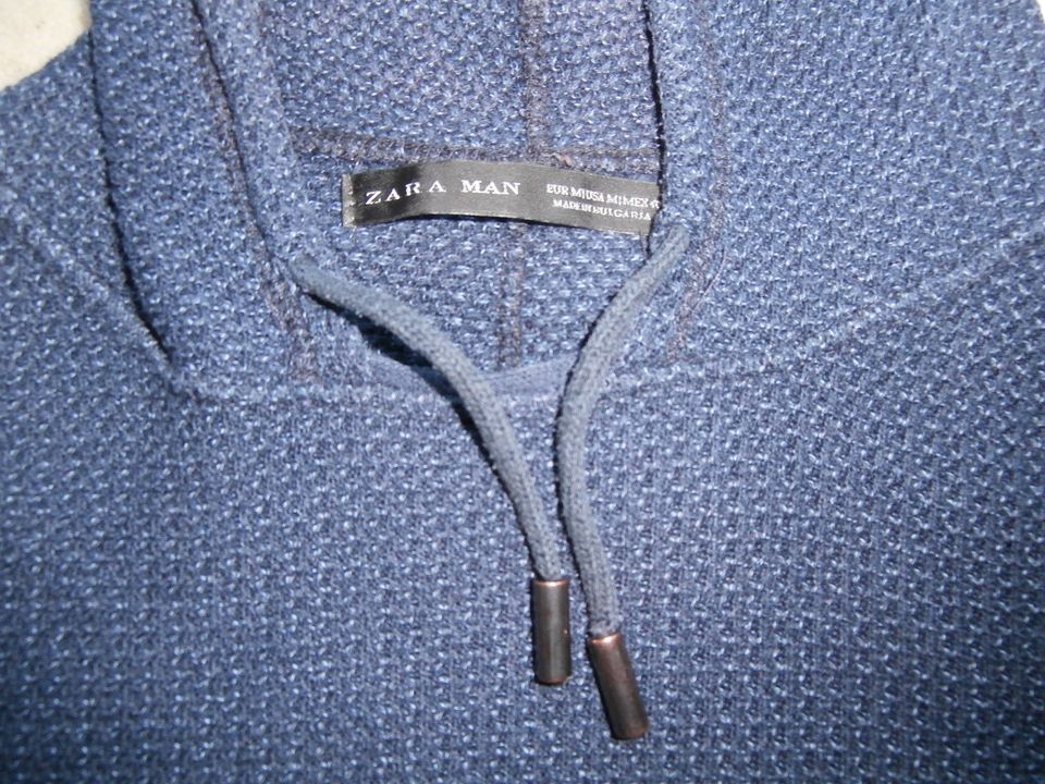 Zara Men Kapuzenshirt, Strickoptik, blau, Gr.S in Spantekow