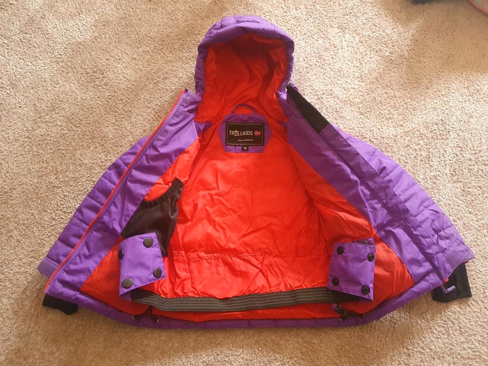 Trollkids Winterjacke Gr. 92 lila in München