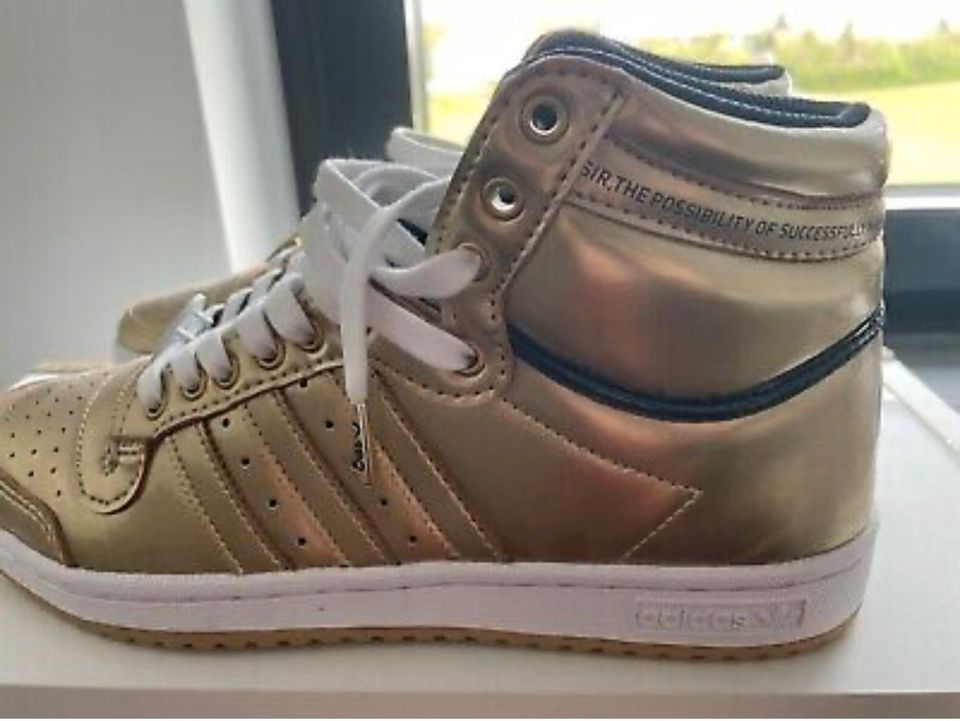 Adidas Sneaker Star Wars Edition C-3PO neu ungetragen in Kammlach