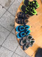 Paket Kinderschuhe Nike New Balance Dockers Elefanten div Größen Nordrhein-Westfalen - Castrop-Rauxel Vorschau