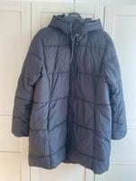 H&M Lange Winterjacke schwarz mit Kapuze Saarland - Schiffweiler Vorschau