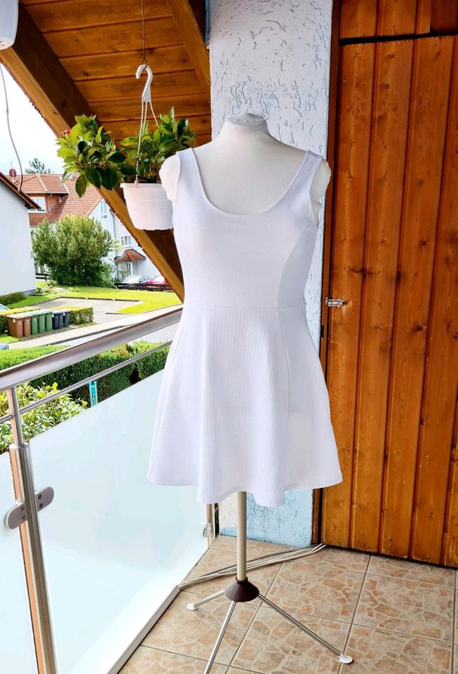 Weißes Kleid, in XXL/44. Passt L/40 von H&M in Hessen - Bad Emstal | eBay  Kleinanzeigen ist jetzt Kleinanzeigen