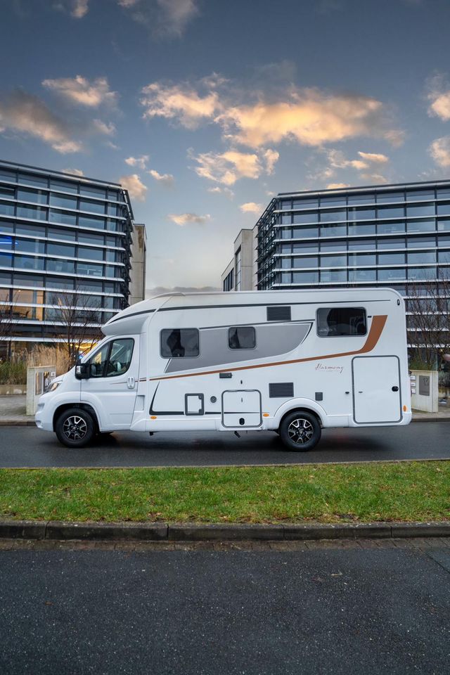 Wohnmobil Mieten Bürstner LyseoTD_690_G in Bielefeld