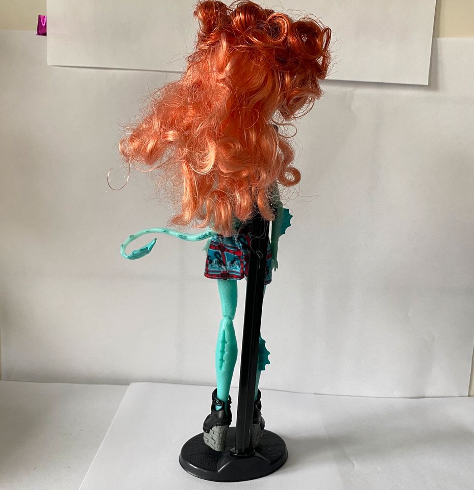 Lorna McNessie Monster High Puppe in Wentorf