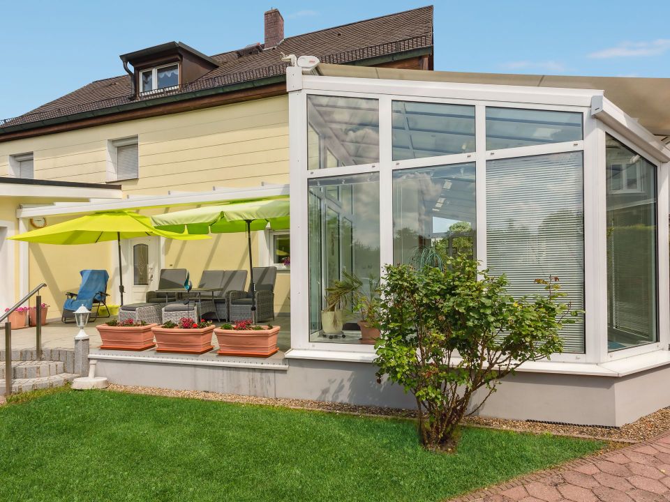 Gepflegtes Ein-/Zweifamilienhaus mit schönem Garten im begehrten Regensburger Westen in Regensburg