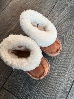 Echte Lammfell Babyschuhe Größe 20 Nordrhein-Westfalen - Herzogenrath Vorschau