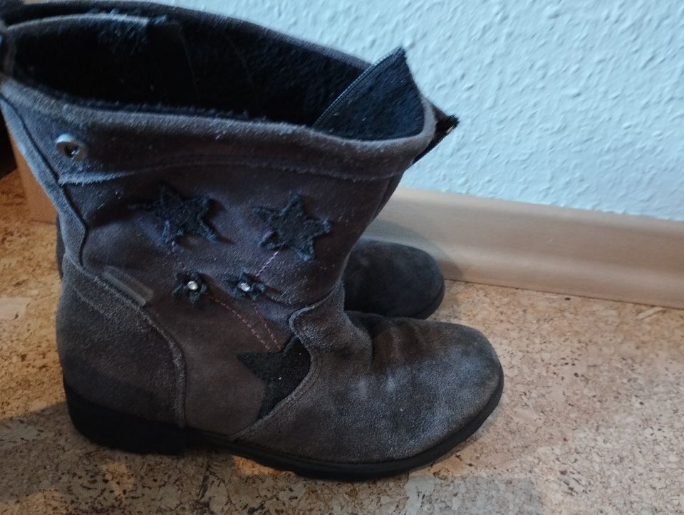 Winterstiefel Mädchen in Aurich