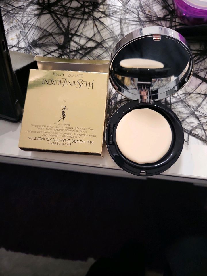 YSL Cushion Foundation in Ludwigshafen