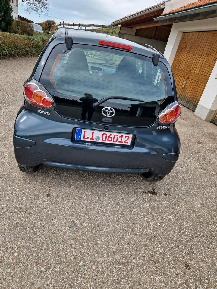 Toyota Aygo 1.0 Bj.7/2010 5-türig Klima 50kw TÜV 06/2025 in Scheidegg