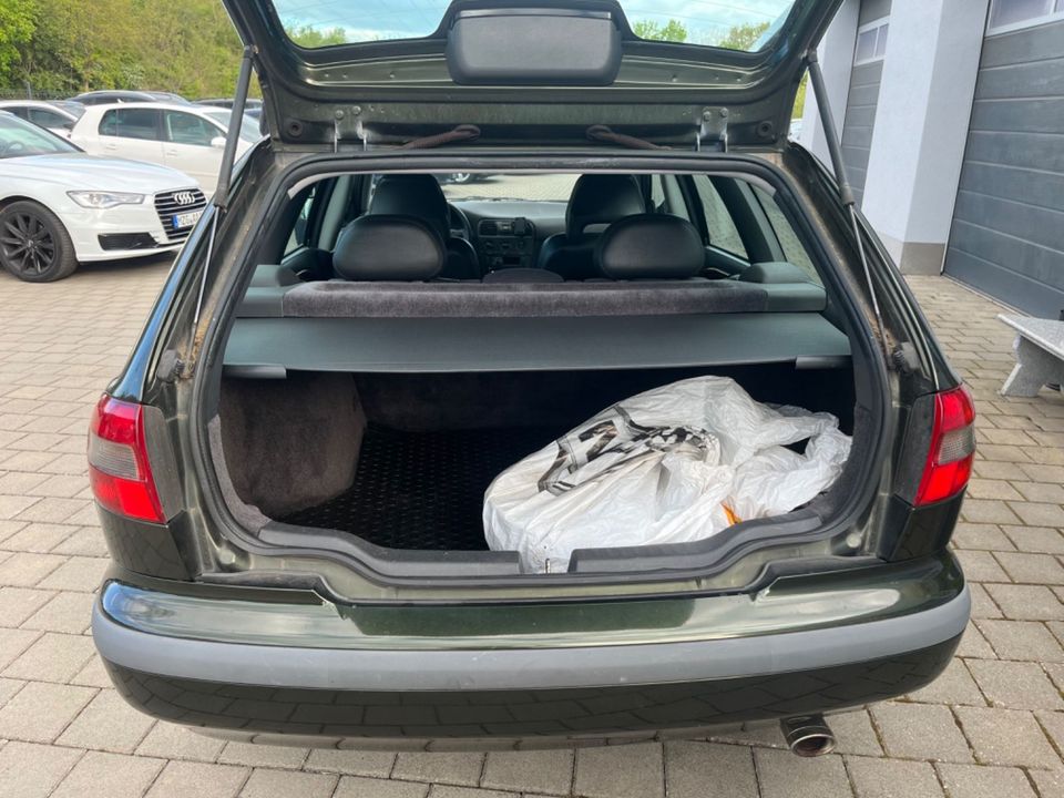 Volvo V40 in Schwalbach