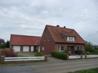 Einfamilienhaus mit einem Anbau und Garagen in ruhiger Lage Niedersachsen - Berge Vorschau