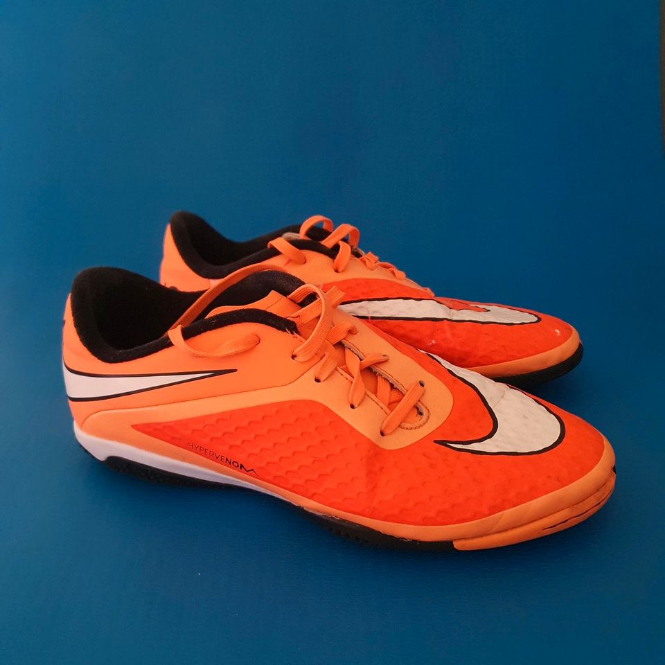 Nike, Fussballschuhe, Hallenschuhe, Größe 38,5 in Ettenheim