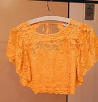 Bluse, Top, Orange, Blumen, Rückenfrei, Sommer, Casual, elegant Berlin - Neukölln Vorschau