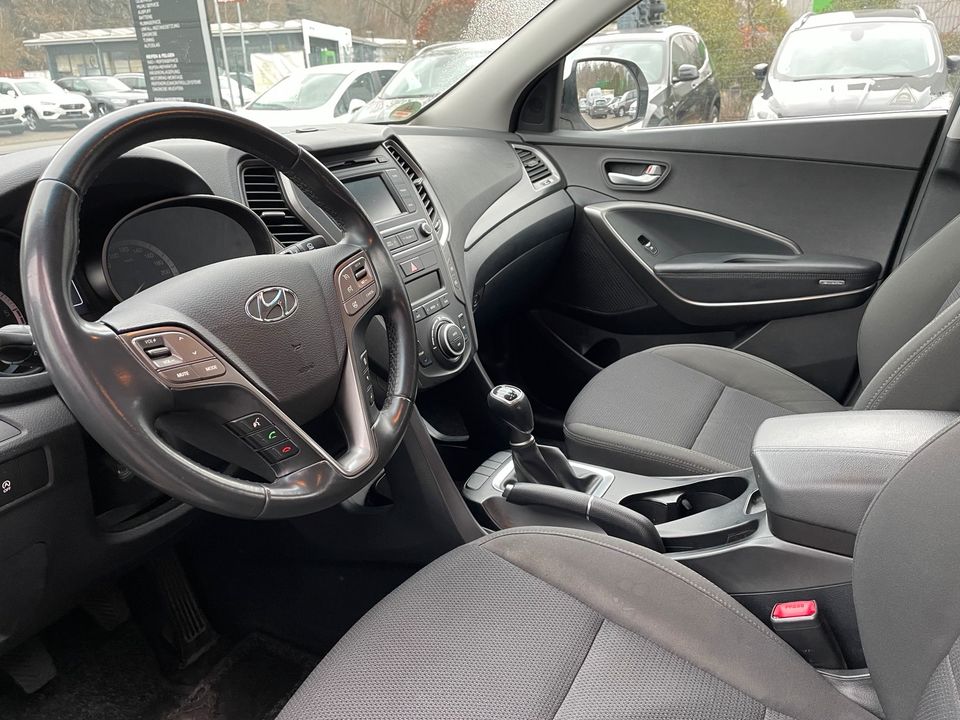 Hyundai Santa Fe CRDI,7-Sitzer,abn.AHK,17",Euro6,Tüv 3.25 in Wissen