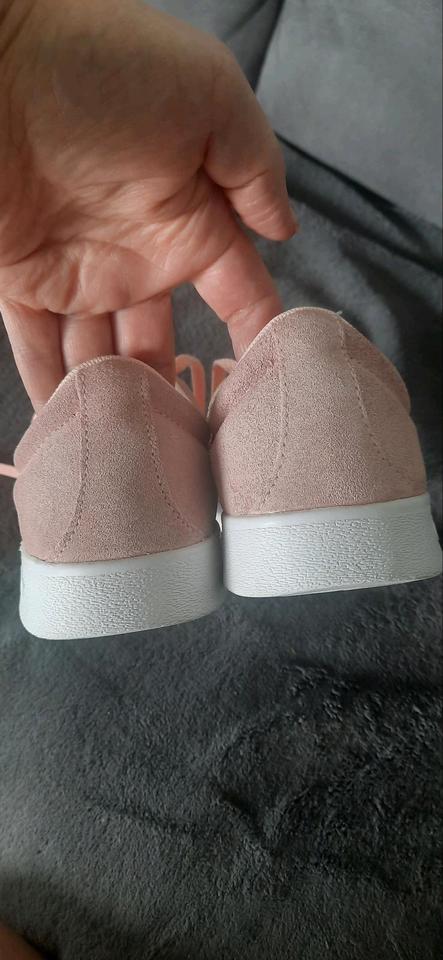 ADIDAS VL Court 2.0 echtes velours Leder gr. 38 3/4 wie NEU in Parsau