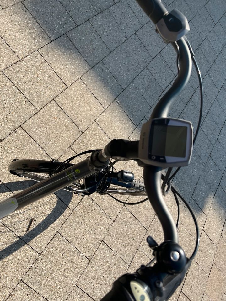 Victoria e-bike Herren Fahrrad in Mönchengladbach