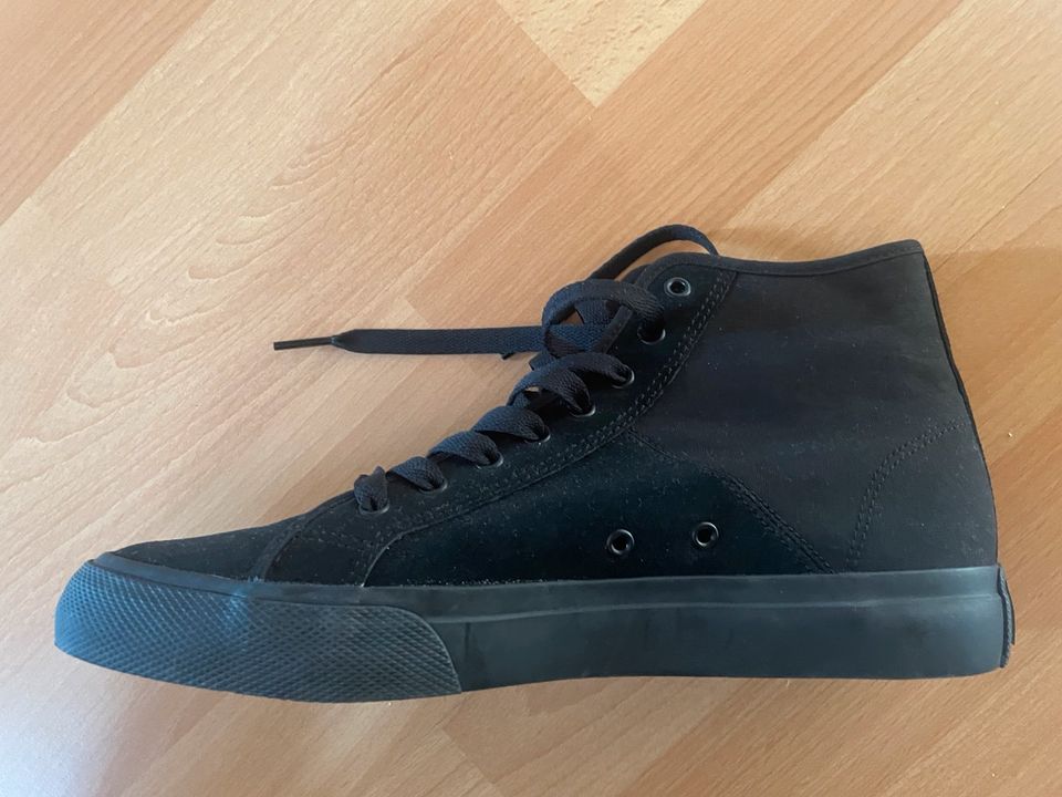 DC Shoes - High Top Sneaker - ungetragen - schwarz - 42 in München