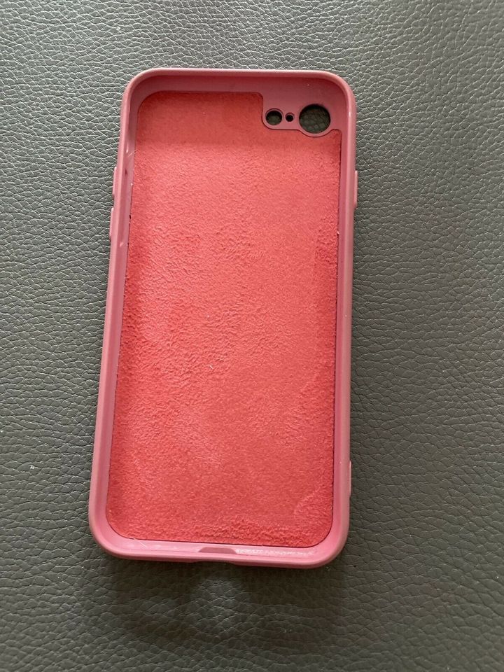 iPhone Hülle SE 6/7/8 rosa Case Silikon in Homberg (Efze)