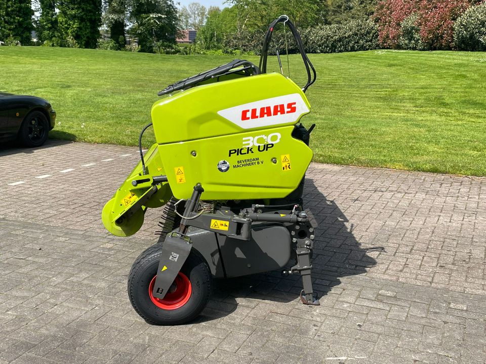 Claas Pick Up 300 in Uelsen