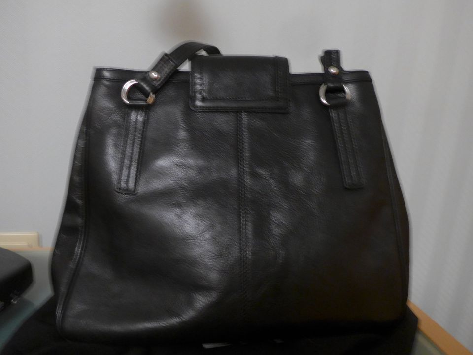 Damen Handtasche schwarz - Zeitlos- DKNY Neu ohne Etikett Leder in Hagen
