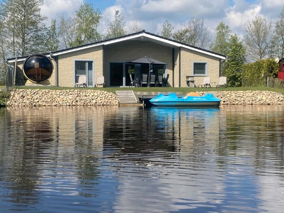 Ferienhaus am See im Emsland Boot Sauna Hund Familie zu vermieten in Jerichow