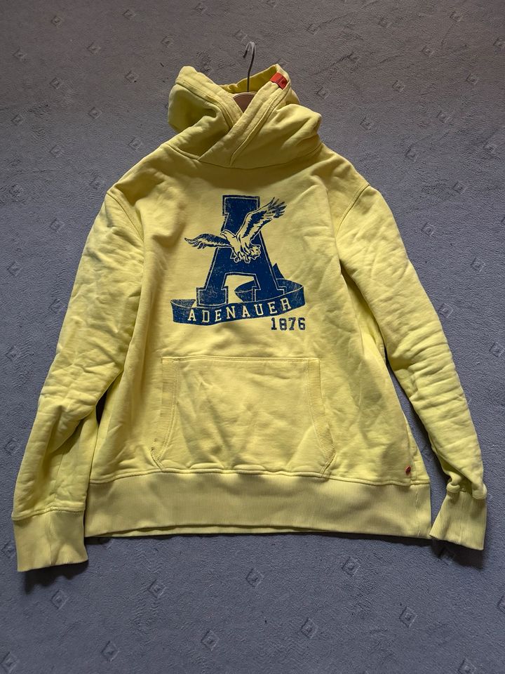 Adenauer & Co. Hoodie gelb in Husum