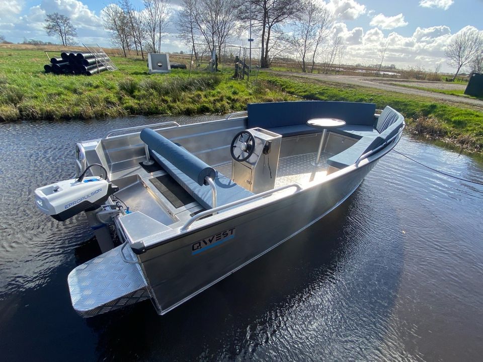 QWEST R500 Boot Motorboot Angelboot Aluboot in Gottmadingen