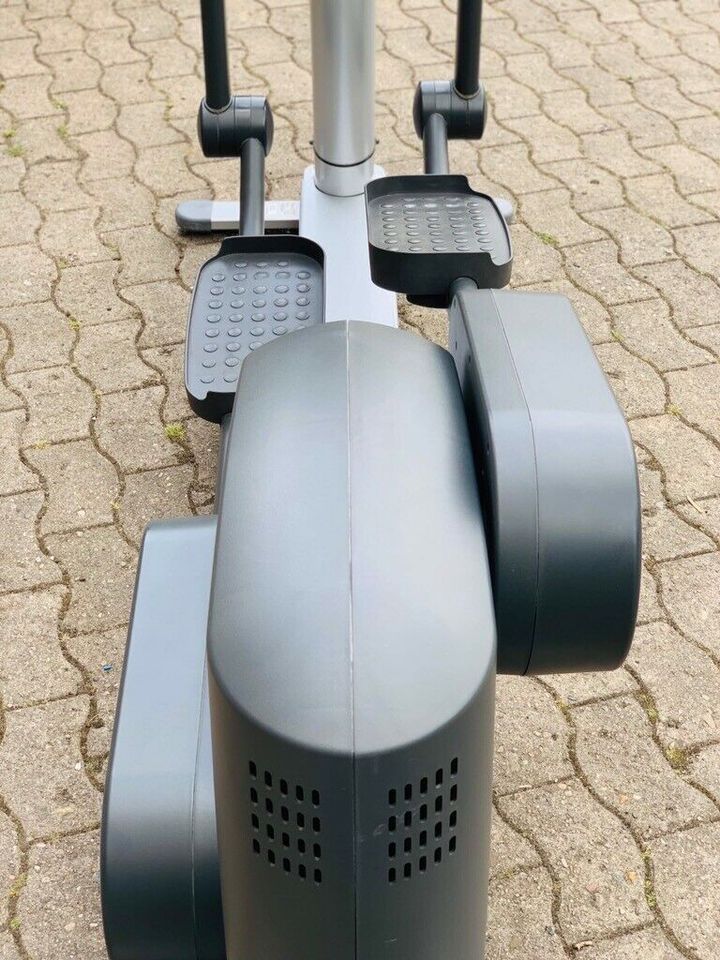 Life Fitness 95 Xi INTEGRITY Ellipsen,Crosstrainer inkl Lieferung in Hamburg