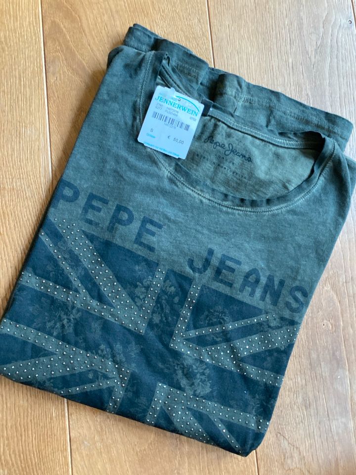 2 PEPE und SUPERDRY Shirts, Gr. S, neu mit Etikett in Holzkirchen