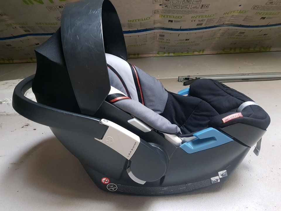 Babyschale Kindersitz Cybex gold Aton 2 inkl. Base in Krayenberggemeinde