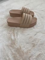 Bequeme Damen-Plateau-Sandalen Mit Strass-Dekor, Sommerschuhe NEU Nordrhein-Westfalen - Neuss Vorschau
