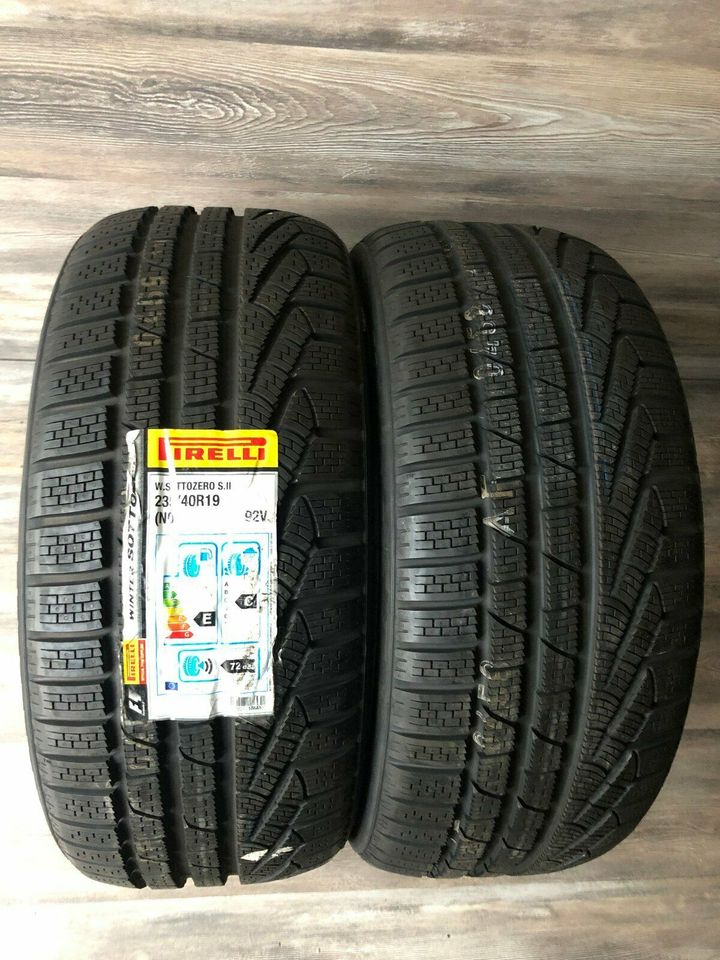 2 Winterreifen Pirelli Sottozero Winter 240 235/40R19 92V Nr.K in Göppingen