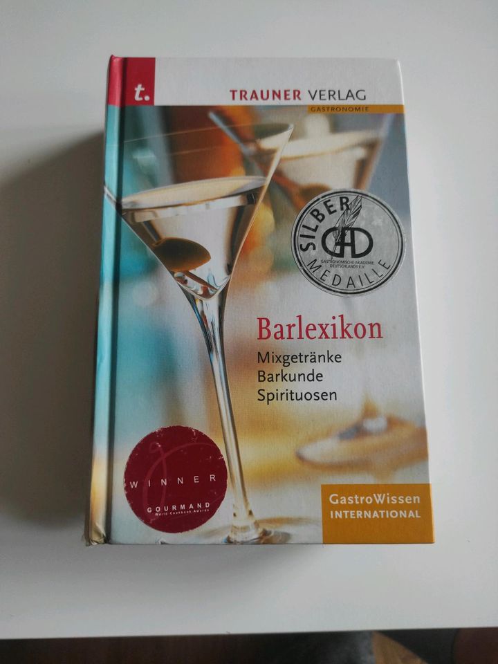 Barlexikon Mixgetränke Barkunde Trauner Verlag NP:54€ in Scharbeutz