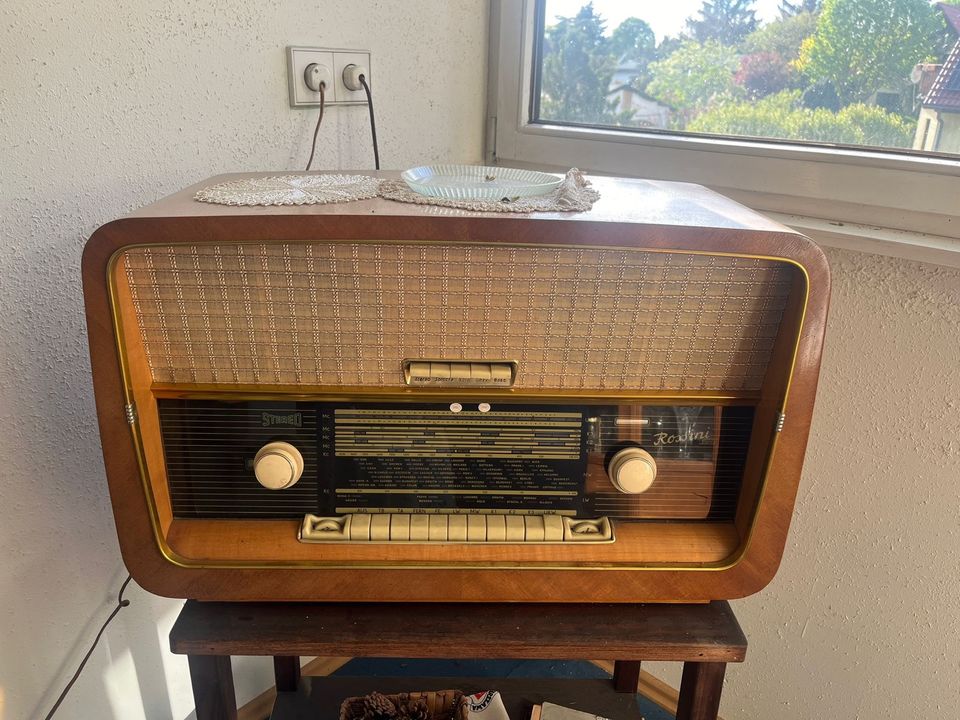 Radio Musikbox Rarität Vintage Antiquität in Berlin