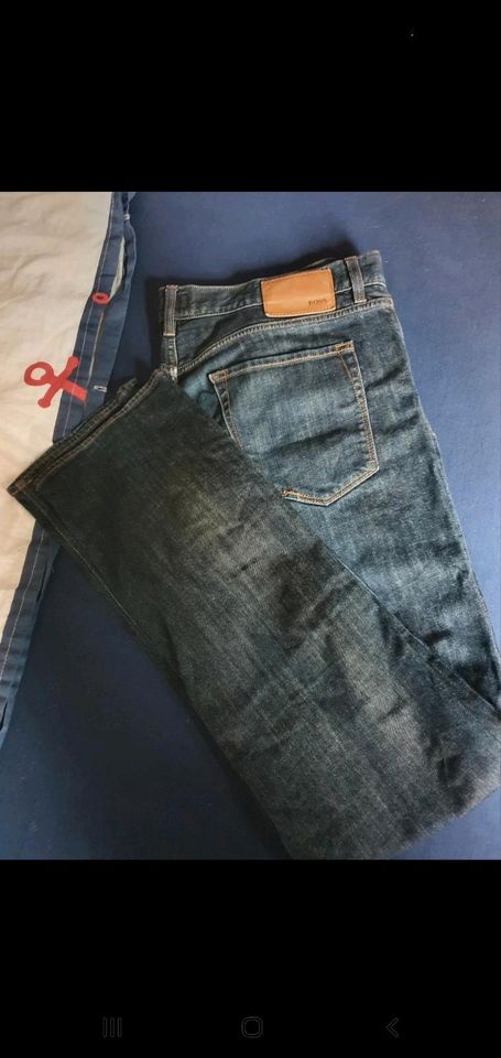 Hugo Boss Jeans  blau 36/34 wneu in Harrislee